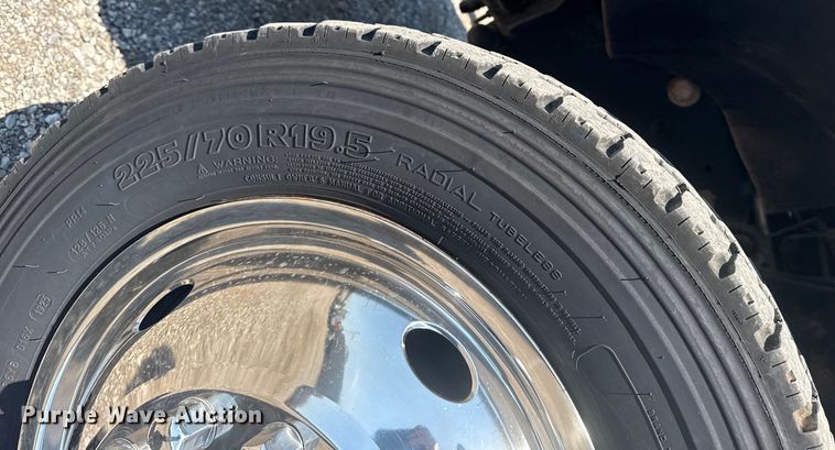 image for item EG6123 2018 Ford F550 Super Duty truck cab and chassis