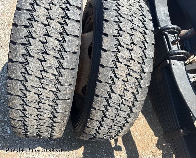 image for item EG6123 2018 Ford F550 Super Duty truck cab and chassis