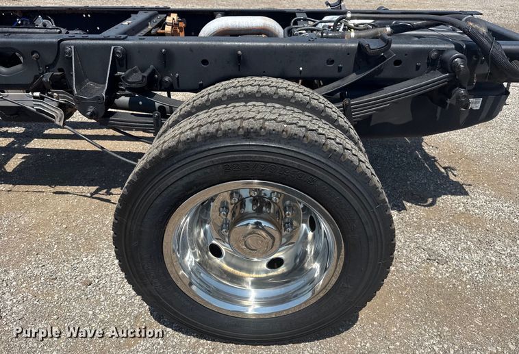 image for item EG6123 2018 Ford F550 Super Duty truck cab and chassis