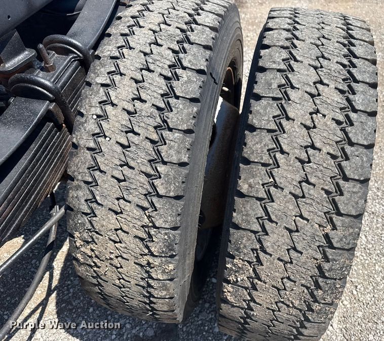 image for item EG6123 2018 Ford F550 Super Duty truck cab and chassis