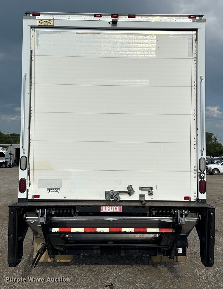 image for item EG6125 2013 Ford F650 Super Duty box truck