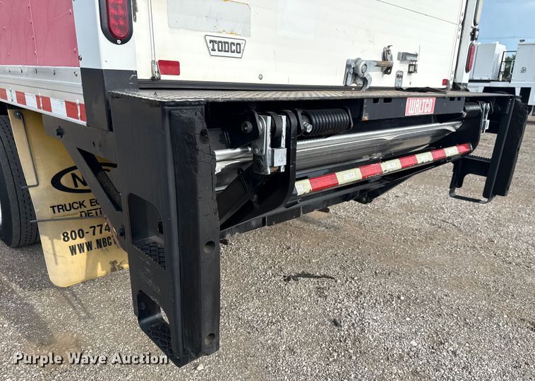 image for item EG6125 2013 Ford F650 Super Duty box truck