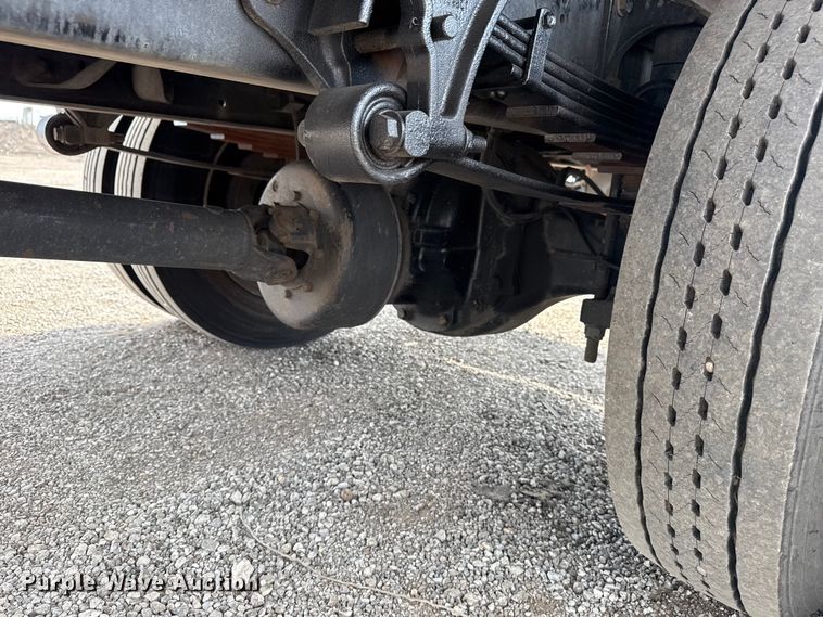 image for item EG6125 2013 Ford F650 Super Duty box truck