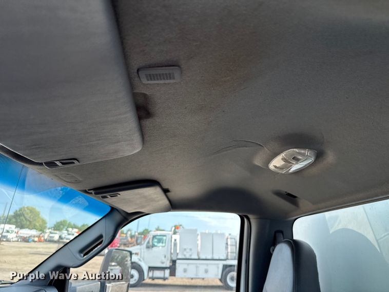 image for item EG6125 2013 Ford F650 Super Duty box truck