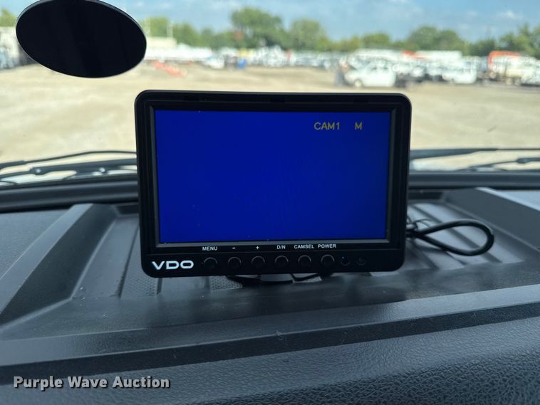 image for item EG6125 2013 Ford F650 Super Duty box truck