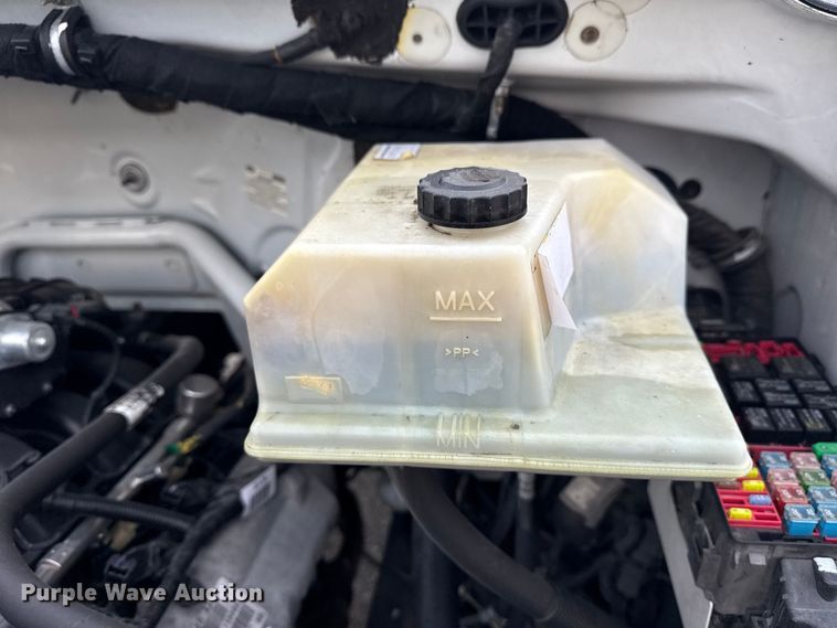 image for item EG6125 2013 Ford F650 Super Duty box truck