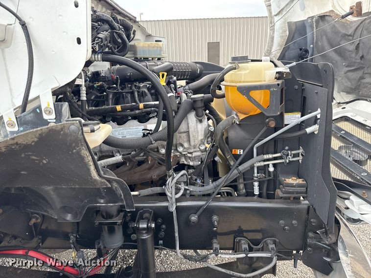 image for item EG6125 2013 Ford F650 Super Duty box truck