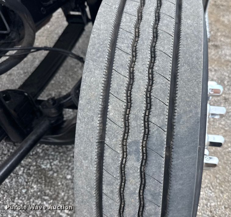 image for item EG6125 2013 Ford F650 Super Duty box truck