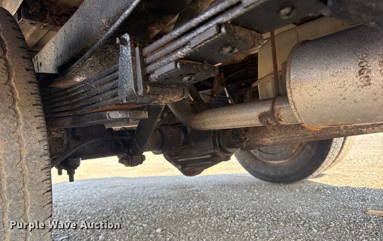 image for item EG6141 1998 GMC Sierra 3500 Crew Cab pickup truck