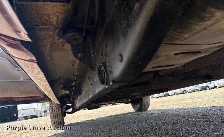 image for item EG6141 1998 GMC Sierra 3500 Crew Cab pickup truck