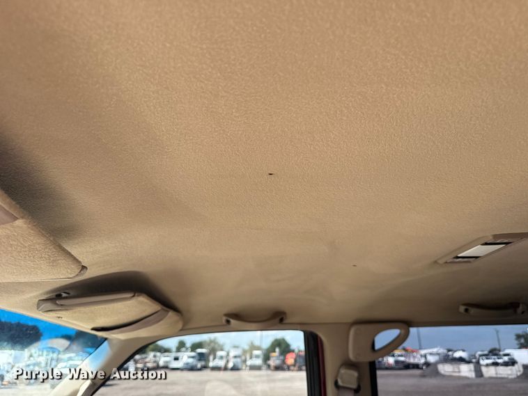 image for item EG6141 1998 GMC Sierra 3500 Crew Cab pickup truck