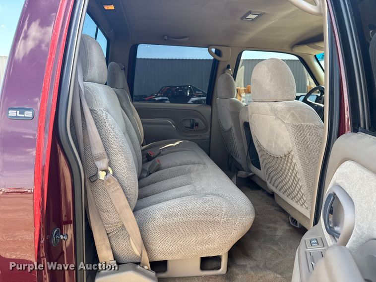 image for item EG6141 1998 GMC Sierra 3500 Crew Cab pickup truck