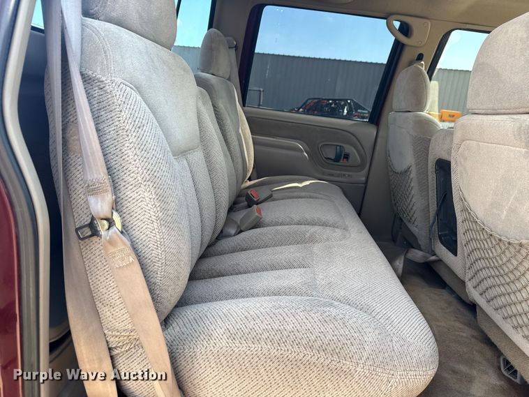 image for item EG6141 1998 GMC Sierra 3500 Crew Cab pickup truck