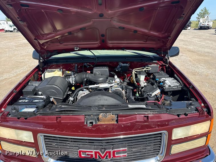 image for item EG6141 1998 GMC Sierra 3500 Crew Cab pickup truck