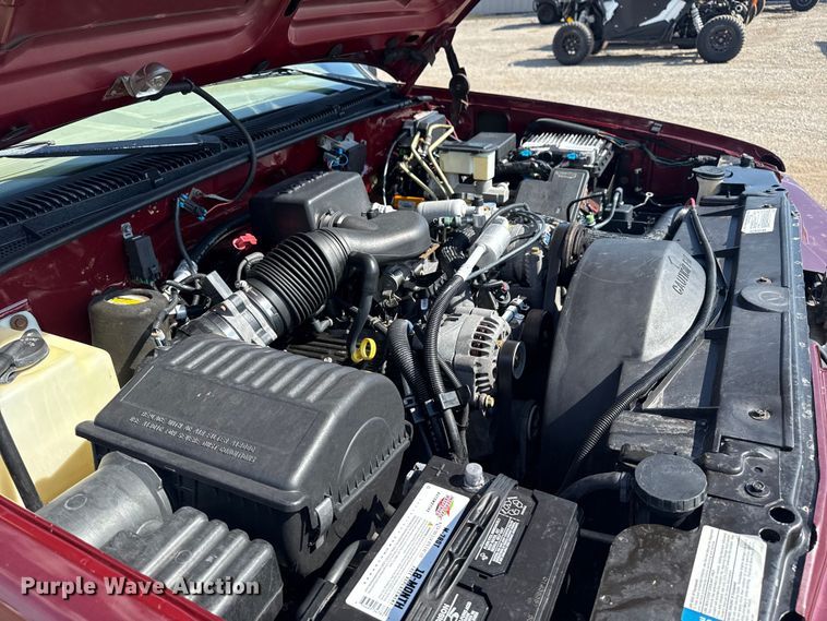 image for item EG6141 1998 GMC Sierra 3500 Crew Cab pickup truck