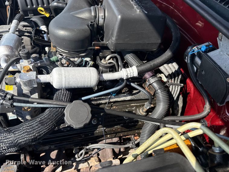 image for item EG6141 1998 GMC Sierra 3500 Crew Cab pickup truck