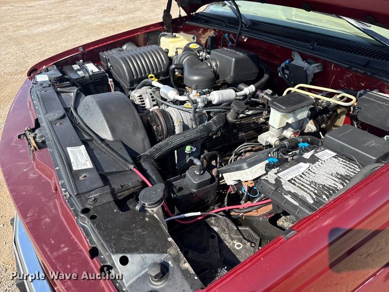 image for item EG6141 1998 GMC Sierra 3500 Crew Cab pickup truck