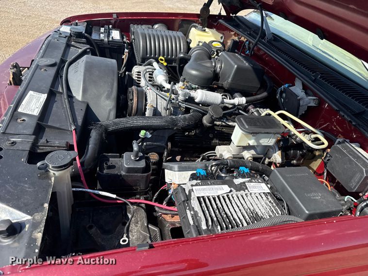 image for item EG6141 1998 GMC Sierra 3500 Crew Cab pickup truck