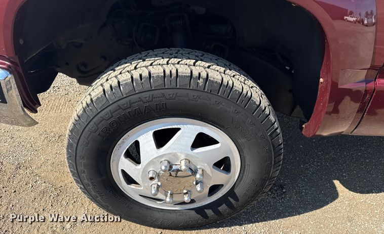 image for item EG6141 1998 GMC Sierra 3500 Crew Cab pickup truck