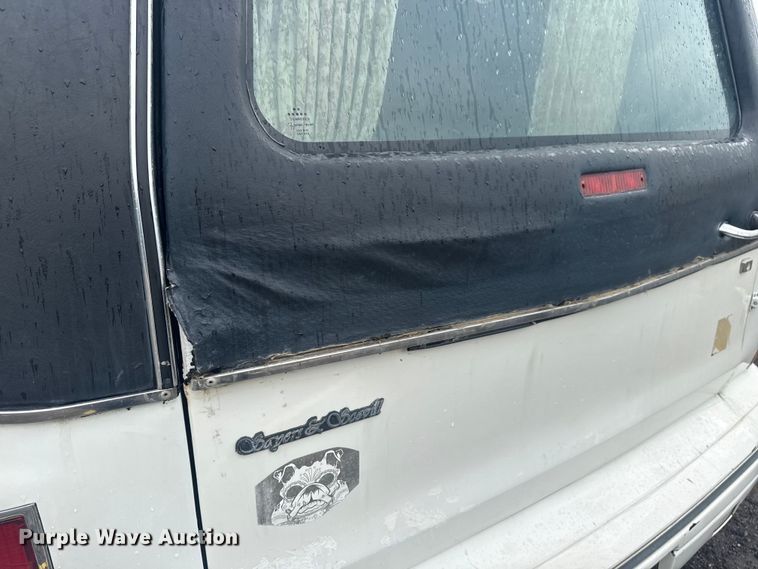 image for item EG8170 1997 Lincoln Town Car hearse