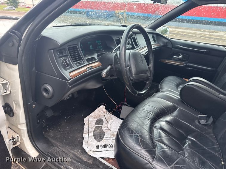 image for item EG8170 1997 Lincoln Town Car hearse