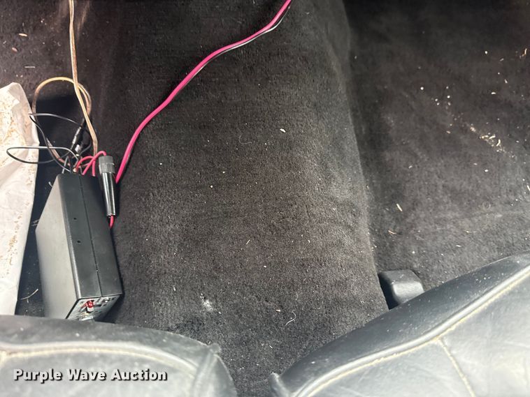 image for item EG8170 1997 Lincoln Town Car hearse