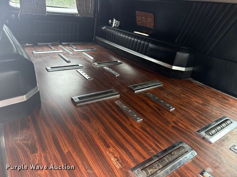 image for item EG8170 1997 Lincoln Town Car hearse