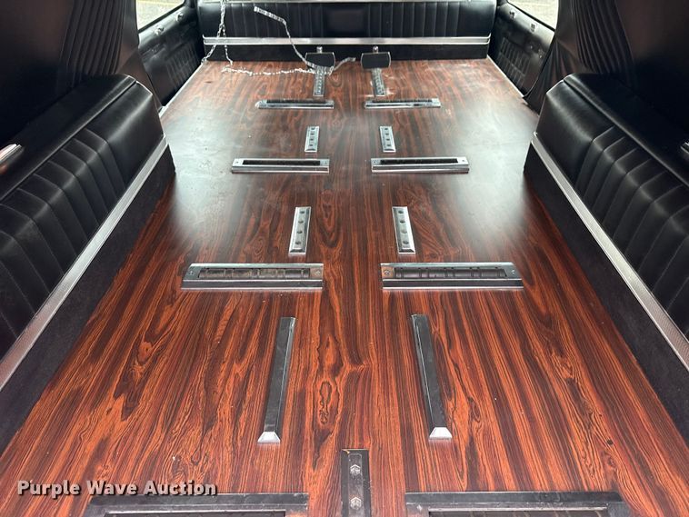 image for item EG8170 1997 Lincoln Town Car hearse