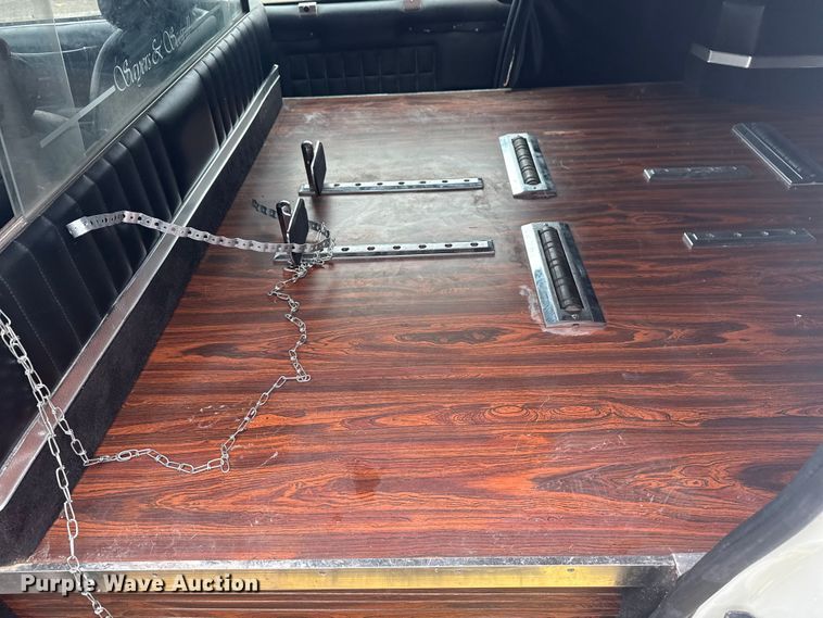 image for item EG8170 1997 Lincoln Town Car hearse