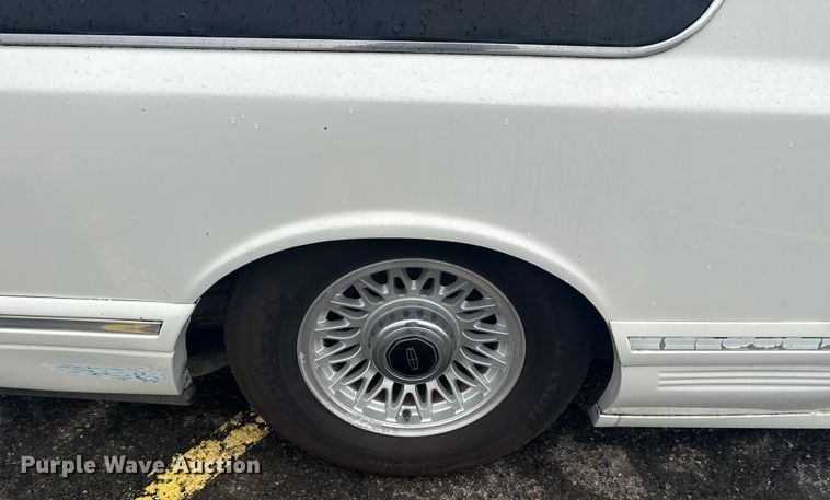 image for item EG8170 1997 Lincoln Town Car hearse