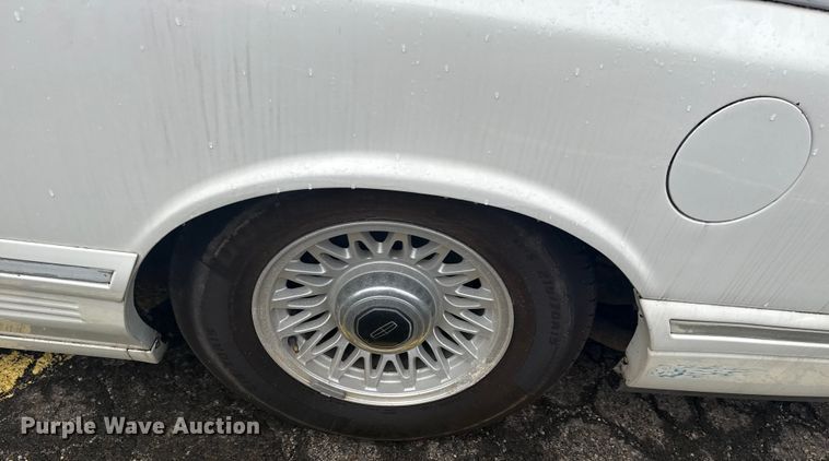 image for item EG8170 1997 Lincoln Town Car hearse