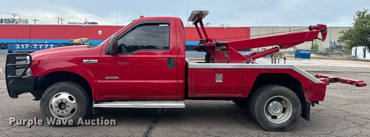 image for item EG8172 2006 Ford F350 Super Duty tow truck