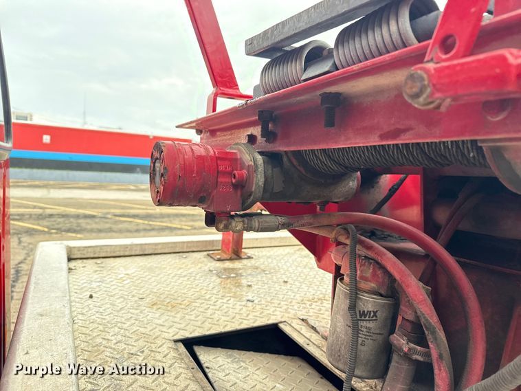 image for item EG8172 2006 Ford F350 Super Duty tow truck