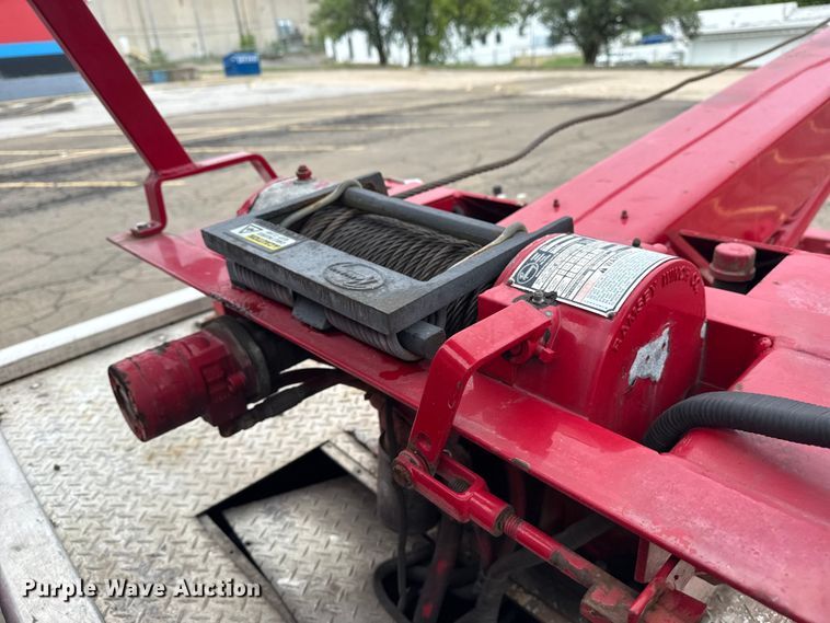 image for item EG8172 2006 Ford F350 Super Duty tow truck