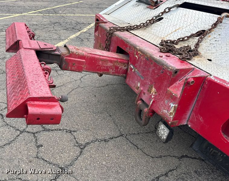 image for item EG8172 2006 Ford F350 Super Duty tow truck