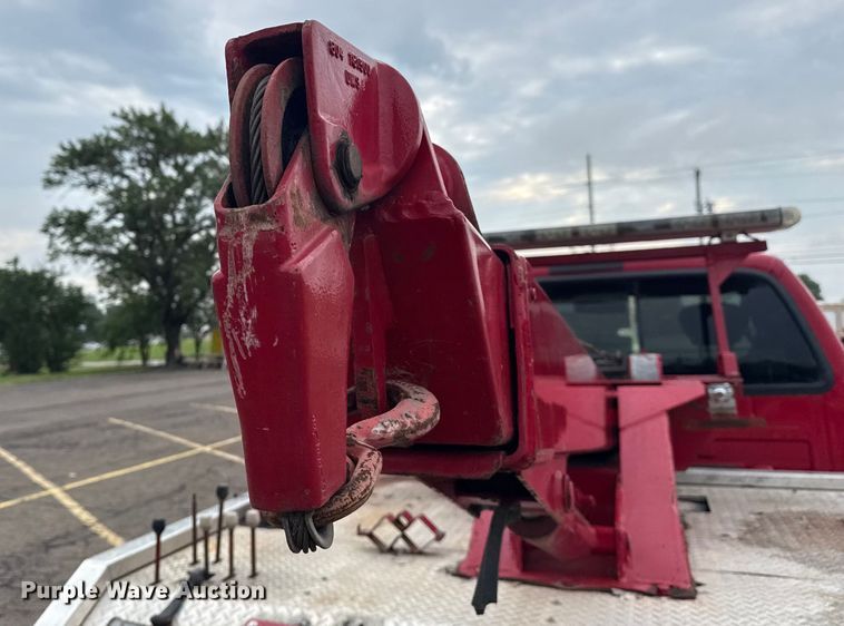 image for item EG8172 2006 Ford F350 Super Duty tow truck