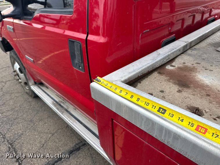 image for item EG8172 2006 Ford F350 Super Duty tow truck