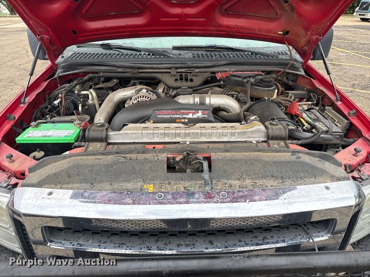 image for item EG8172 2006 Ford F350 Super Duty tow truck