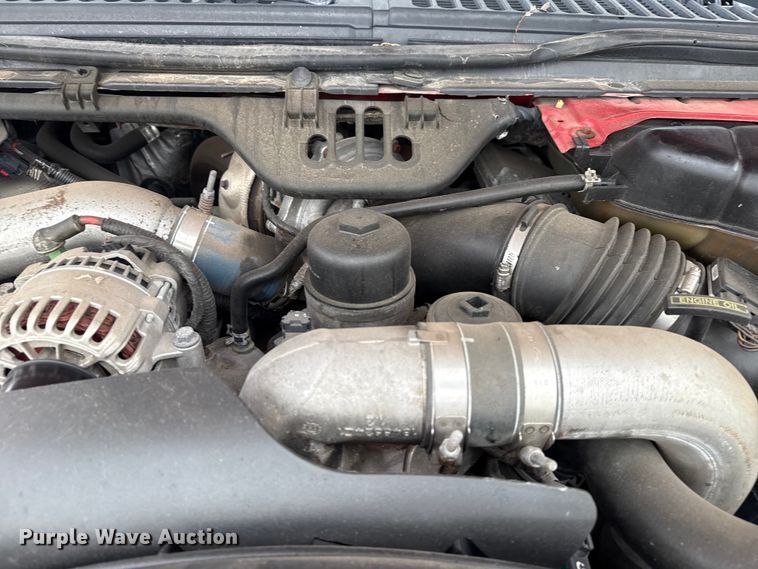 image for item EG8172 2006 Ford F350 Super Duty tow truck