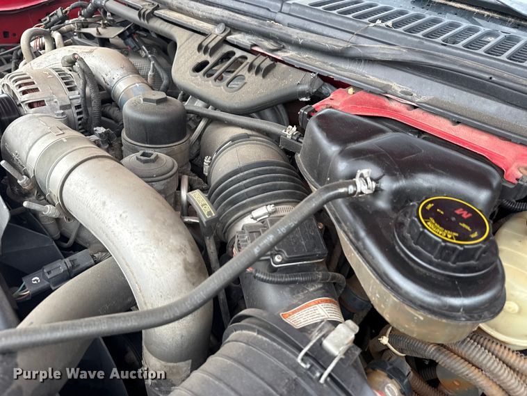 image for item EG8172 2006 Ford F350 Super Duty tow truck