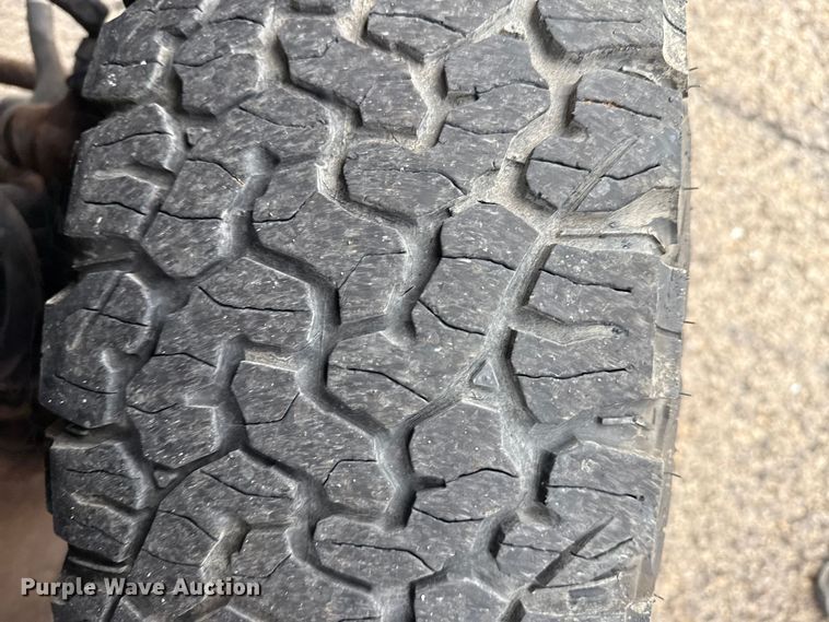 image for item EG8172 2006 Ford F350 Super Duty tow truck