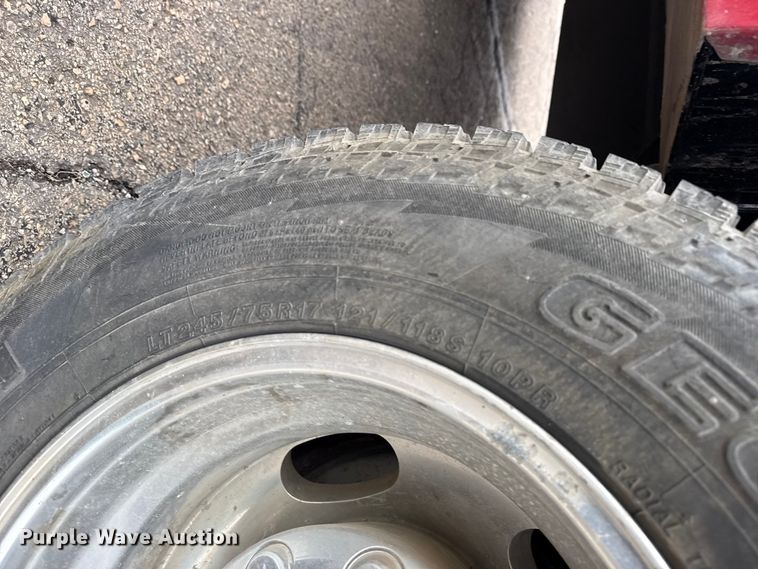 image for item EG8172 2006 Ford F350 Super Duty tow truck