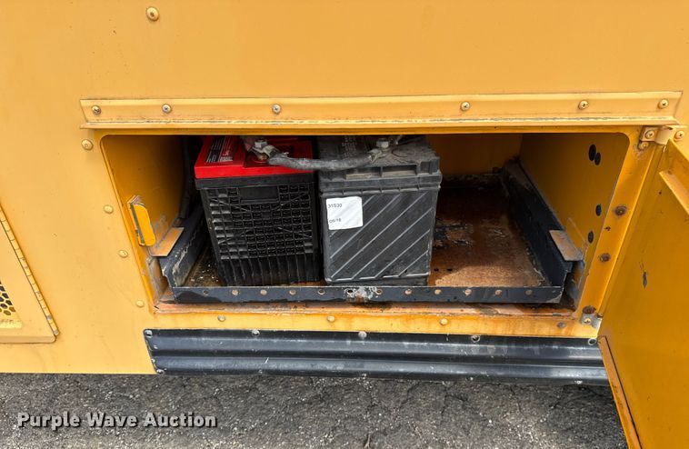 image for item EG8178 2004 Blue Bird school bus