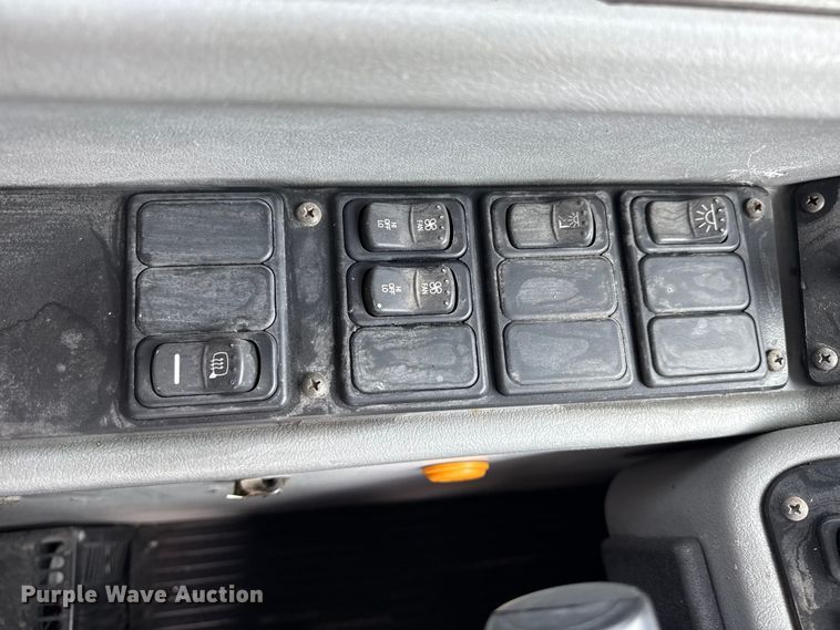 image for item EG8178 2004 Blue Bird school bus