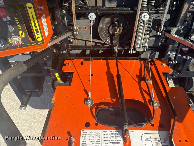 image for item EG8185 Lastec WZ400 ZTR lawn mower