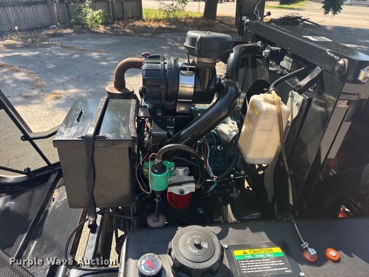 image for item EG8185 Lastec WZ400 ZTR lawn mower