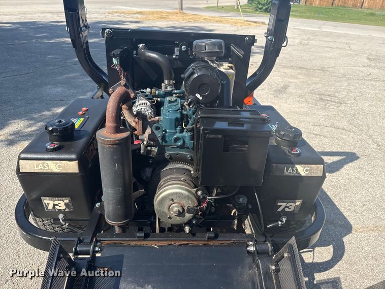 image for item EG8185 Lastec WZ400 ZTR lawn mower