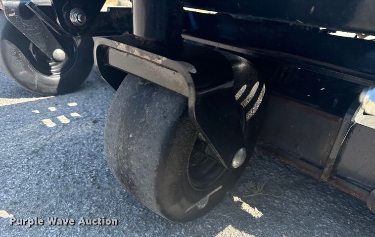 image for item EG8185 Lastec WZ400 ZTR lawn mower