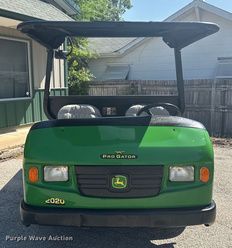 image for item EG8186 2001 John Deere Pro Gator  utility vehicle