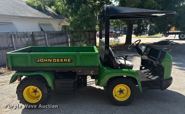 image for item EG8186 2001 John Deere Pro Gator  utility vehicle
